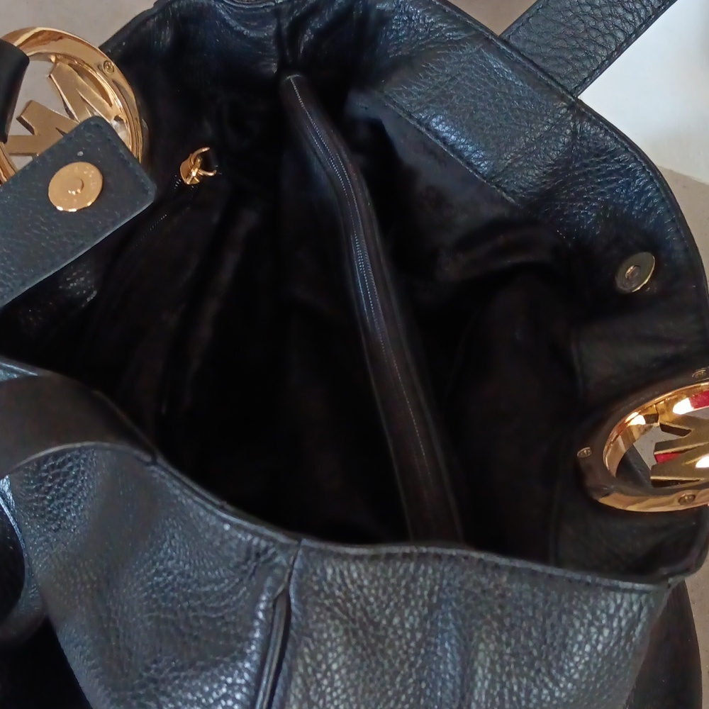 Michael Kors Handbag - Picture 3 of 7